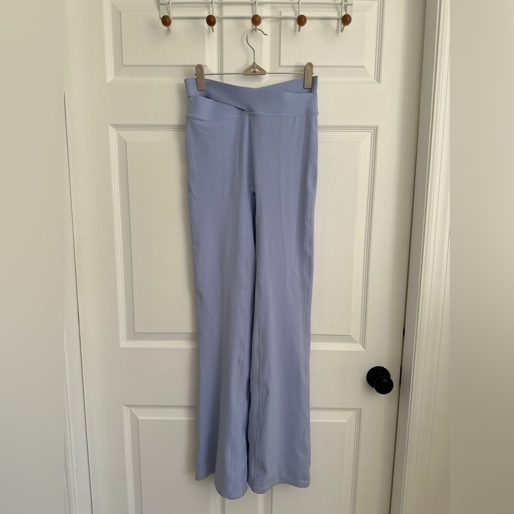 Bandier Luna Wrap Flare Leggings Baby Lavender S